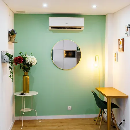 Universe By Mymoradia بورتو