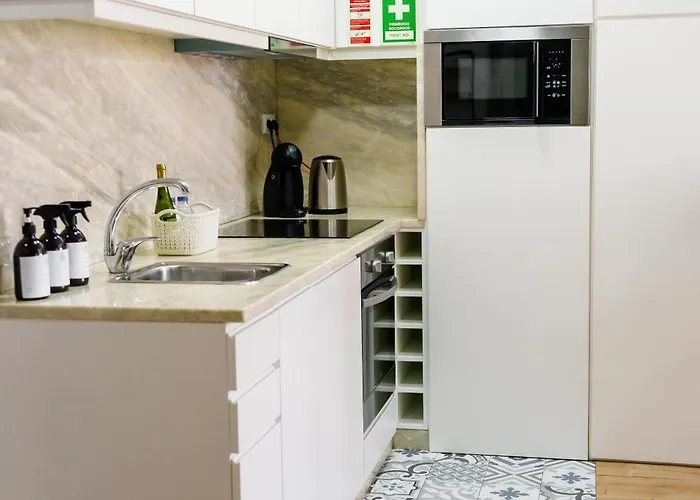 Universe By Mymoradia بورتو