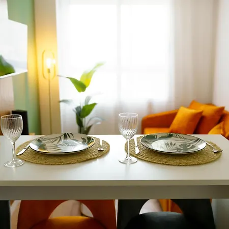 Universe By Mymoradia Apartman *